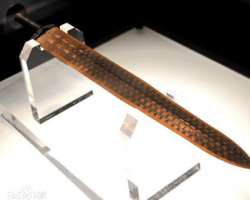 It displays more than 200 thousand objects like an ancient set of bronze bells, Sword of Goujian.
